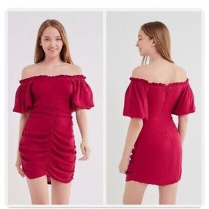 Urban Outfitters Size 2 Off Shoulder Strapless Dress pink/red Body Con Mini
